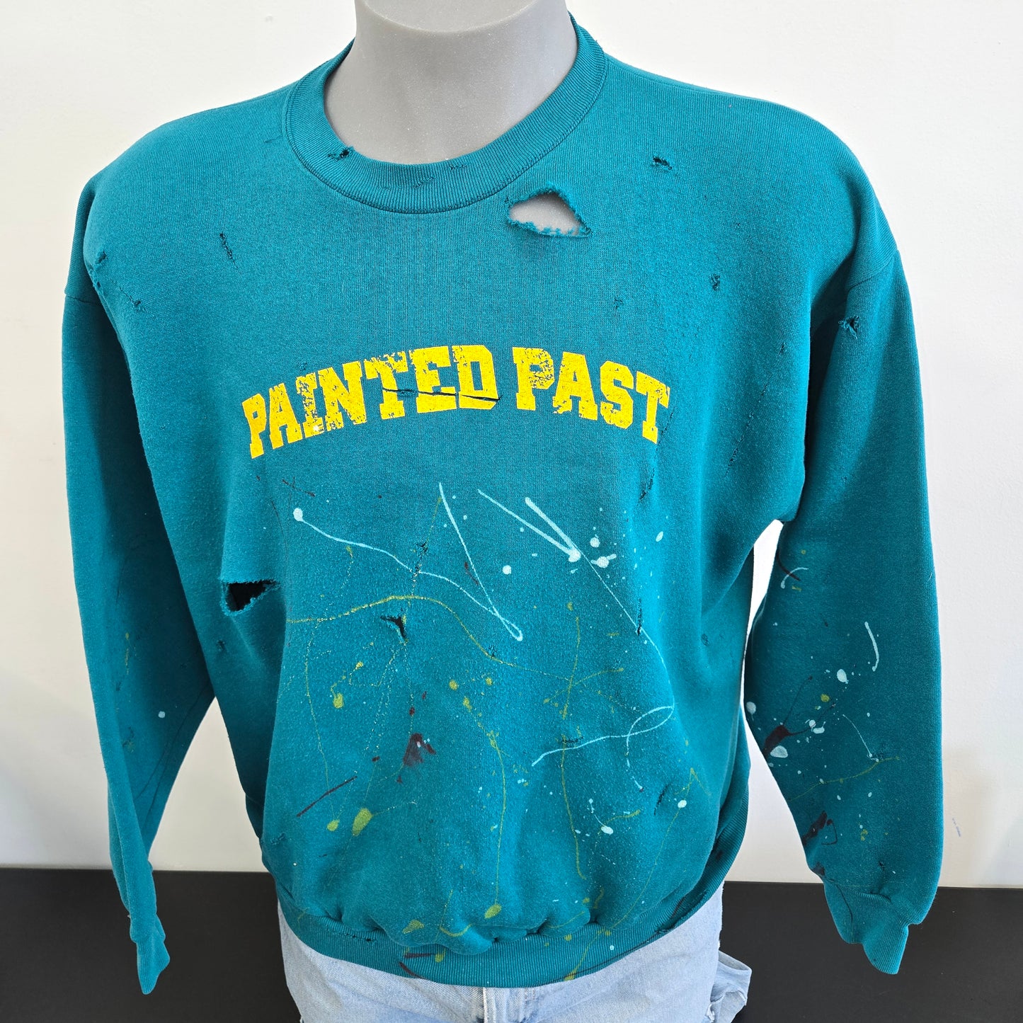Painted Past Distressed Painted Collegiate Sweatshirt Sz XL