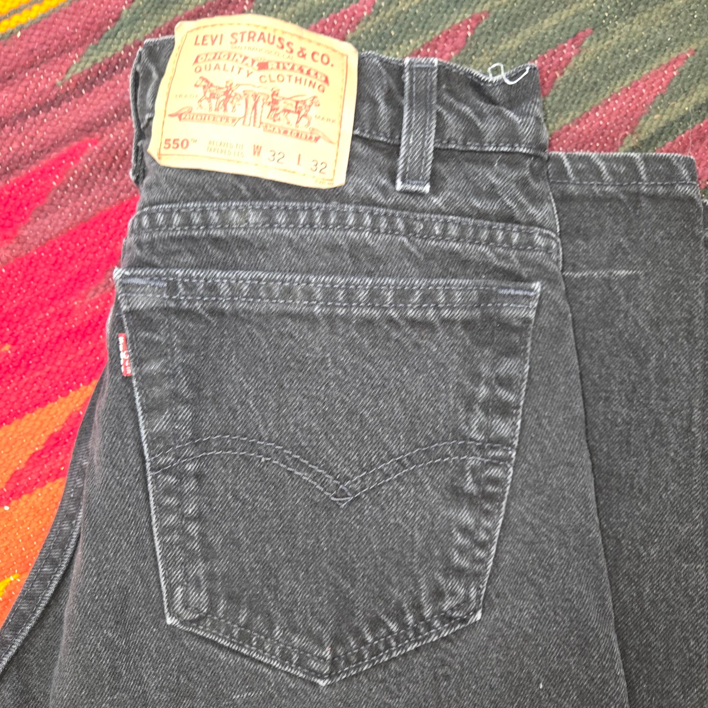 Vintage 1994 Levi's red tab Faded black 550 relaxed jeans sz 32x32 made in usa