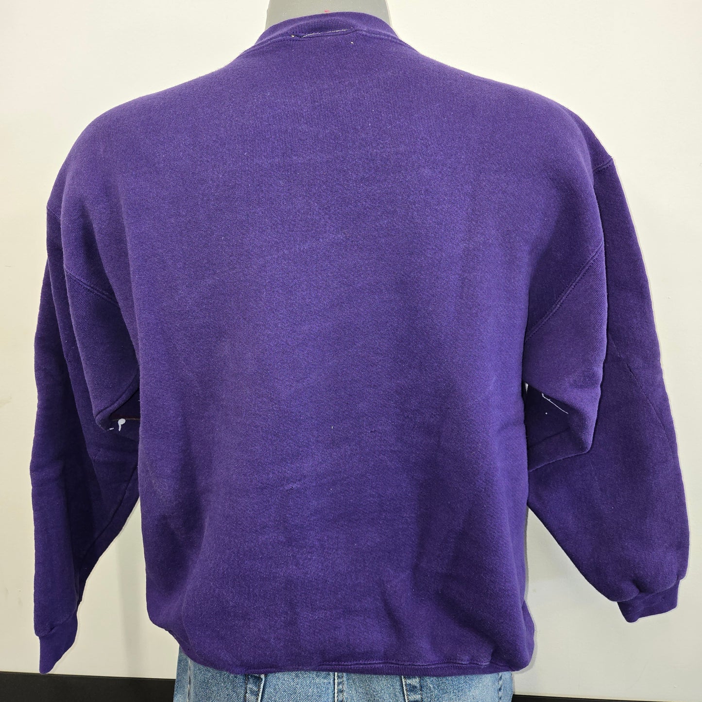 Painted Past Distressed Painted Collegiate Sweatshirt sz L crewneck in inky purple