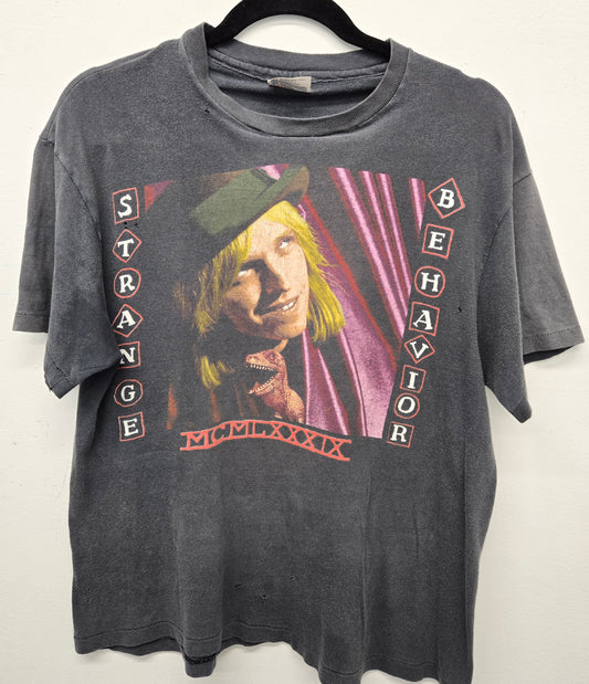 Vintage 1989 Tom Petty and the Heartbreakers Strange Behavior thrashed distressed tour rock band T-shirt sz L single stitch
