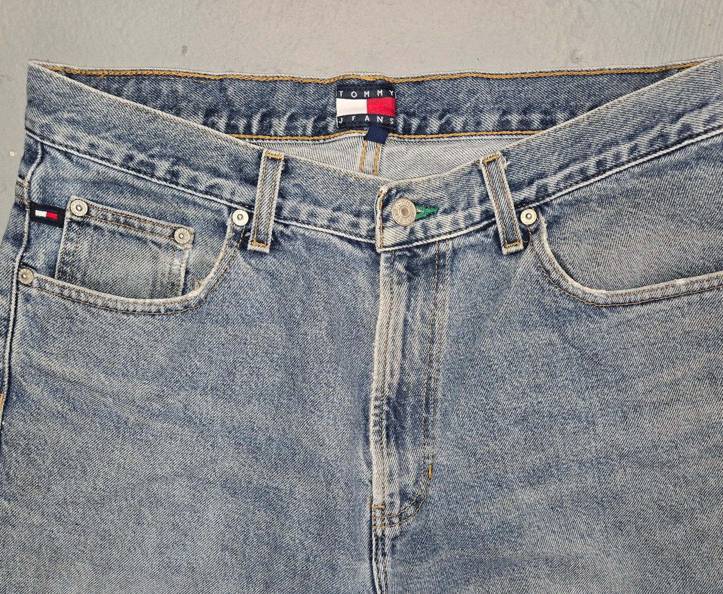Vintage 90s 2000s Tommy Hilfiger Distressed baggy jeans sz 32x30